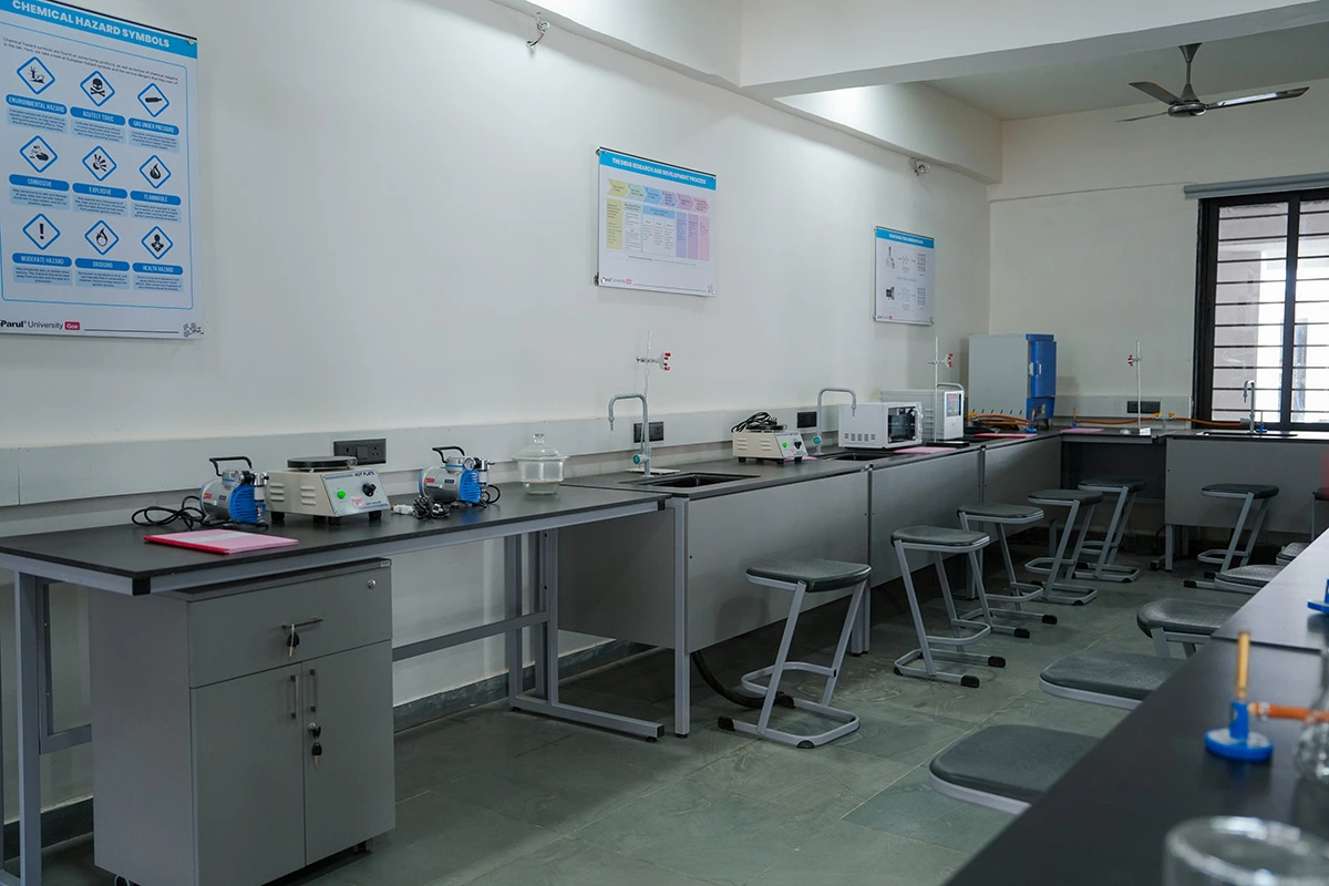 Chemistry Qualitative Analysis & Biochemistry Lab